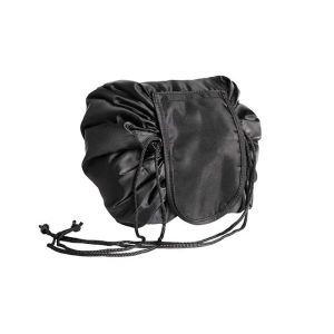 Pouch, una pochette da donna per conservare vari accessori